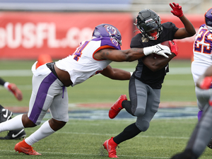 Ejodamen E. action photo