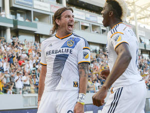 Alan Gordon action photo