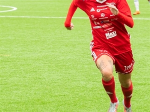 Kaitlyn J. action photo