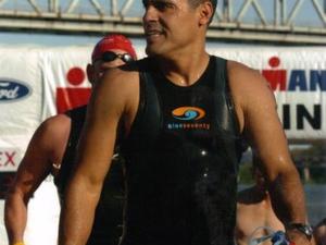 Fernando D. action photo