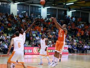 Ricardo Marsh action photo