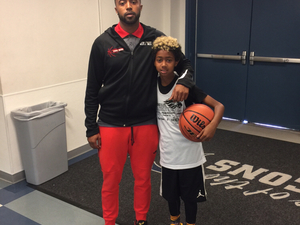 Donte Bowie action photo