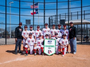 Ramon Valdes action photo