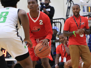 Donte Bowie action photo