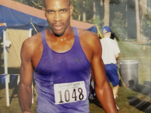 Mike Williams action photo