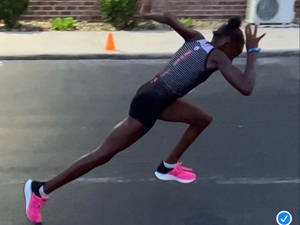 Mike Williams action photo