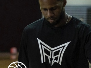 Melvin Roberts action photo