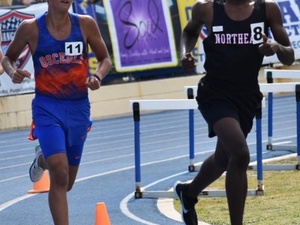 Mike Williams action photo