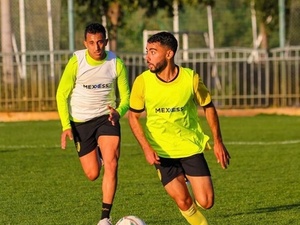 Rian J. action photo