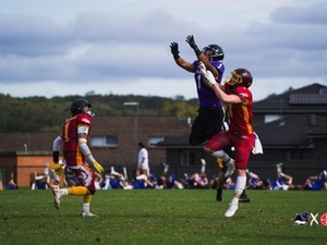 Ben Lozada action photo