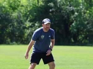 Chris E. action photo