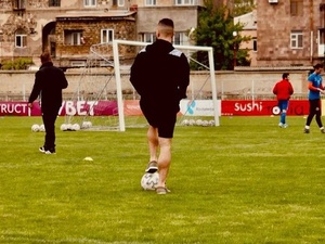 Garo B. action photo