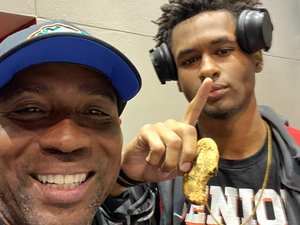 Mike Williams action photo