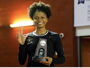 Simone C. action photo