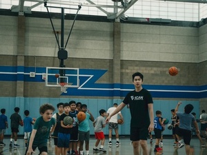 Kaung S. action photo