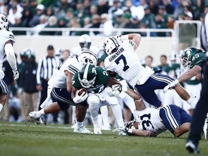 Micah Hannemann action photo