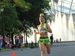 Indira Avila action photo