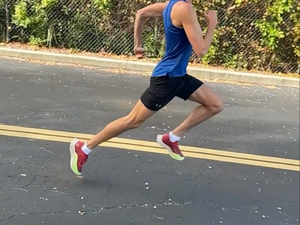 Mike Williams action photo