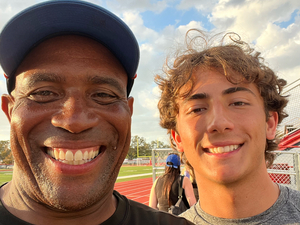 Mike Williams action photo