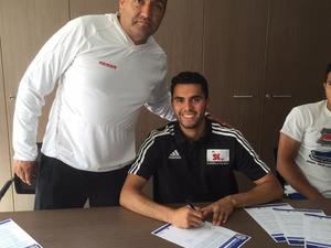 Jose Luis H. action photo