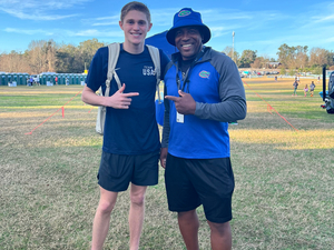 Mike Williams action photo