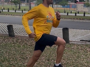 Mike Williams action photo