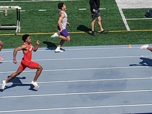 Gerald Houston Jr. action photo