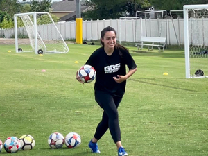 Nathalya Martins action photo