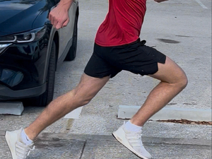 Mike Williams action photo