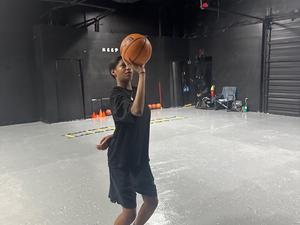 Alyssa Reaves action photo