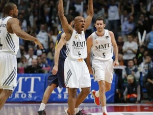 Dontaye Draper action photo