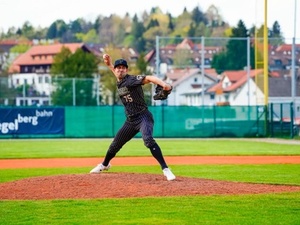 Mike Compton action photo