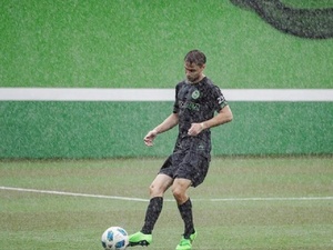 Edis Maric action photo