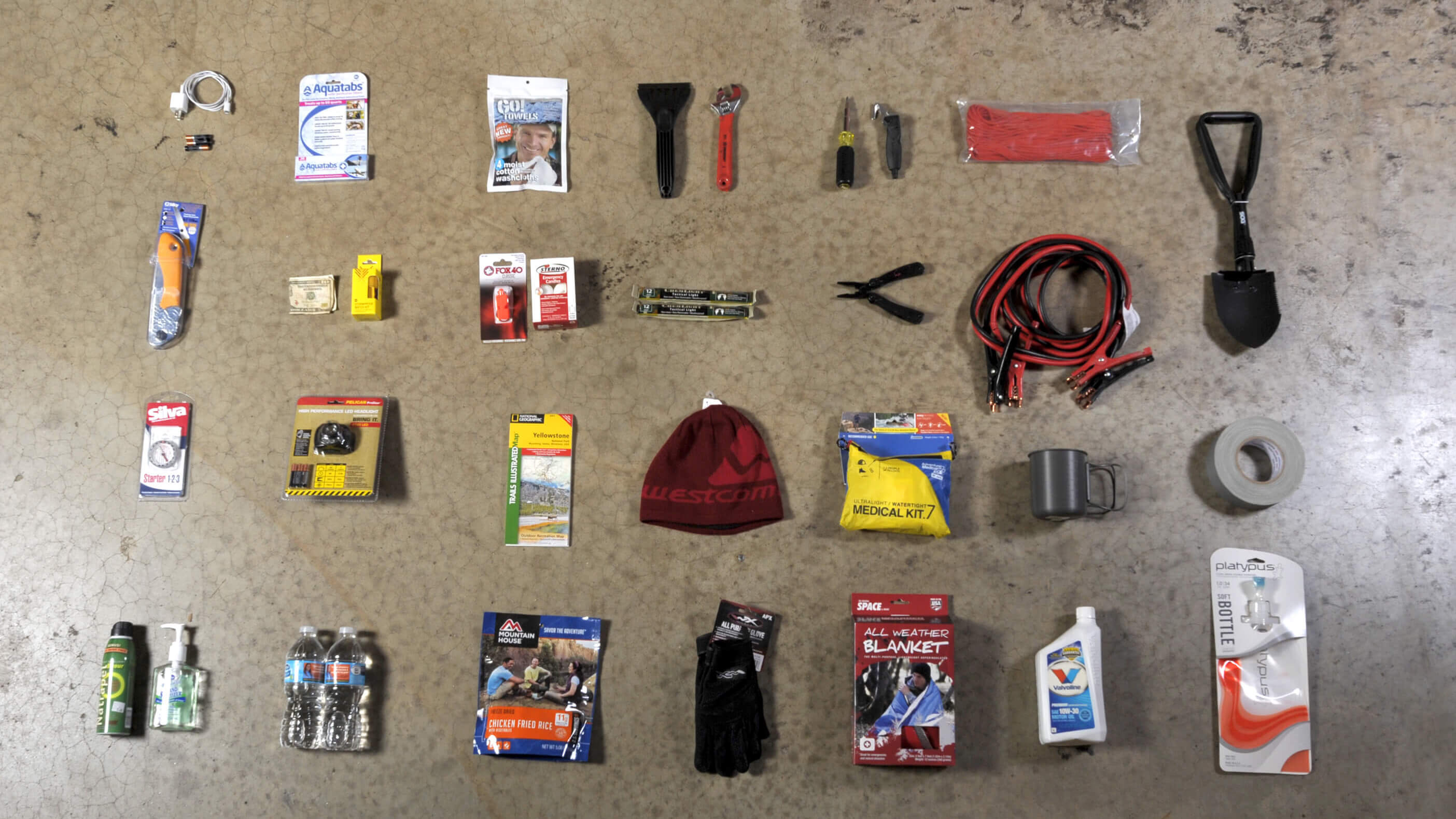 Featured image of post Winter Emergency Car Kits / Winter car emergency survival kit checklist.