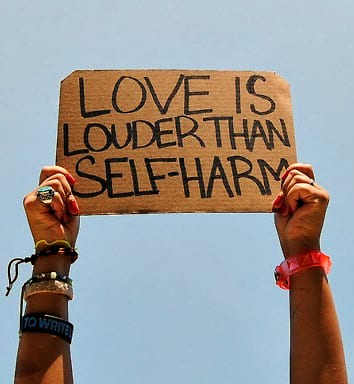 15 Ways To Distract Yourself From Self-Harm