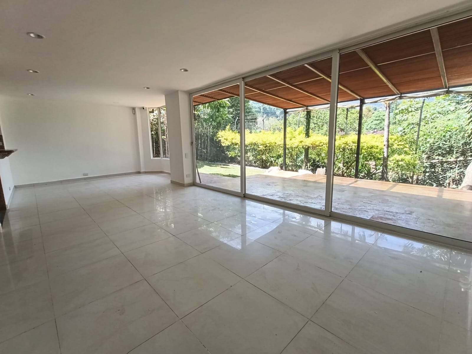 Casa en arriendo en EL CHOCHO, 216 m², 3 alcobas
