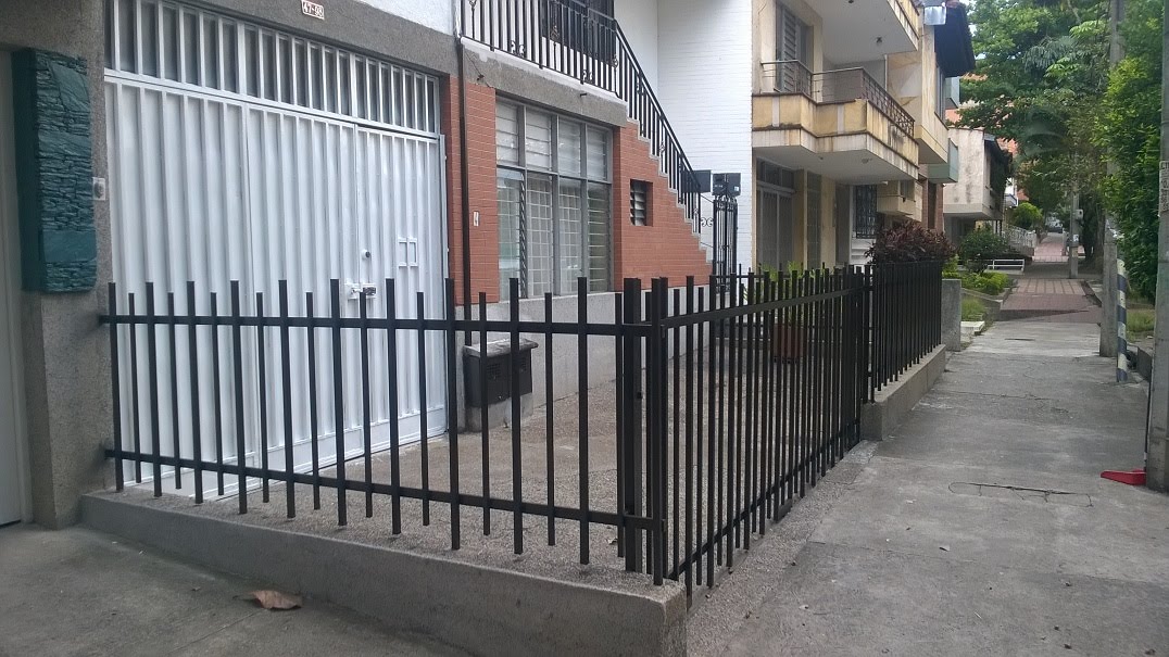 Casa Comercial en arriendo en LA FLORESTA, 168 m², 4 alcobas