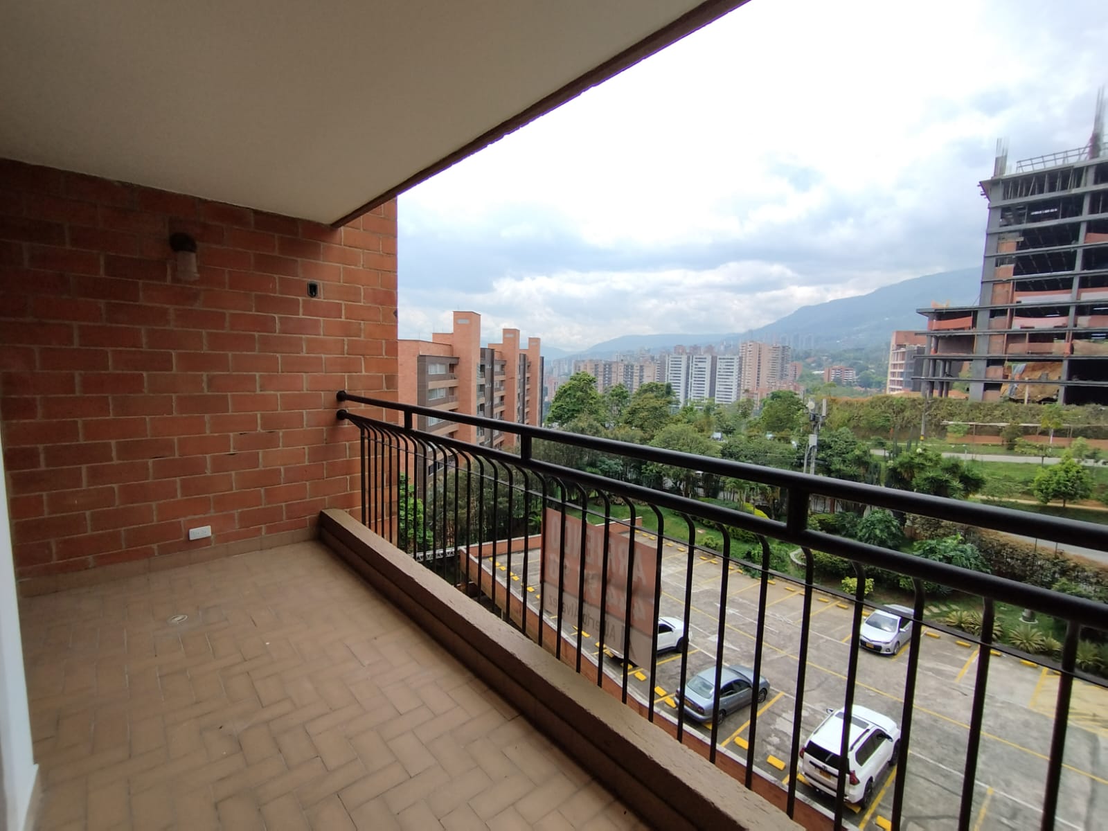 Apartamento en arriendo en LOMA DEL ESCOBERO ENVIGADO, 93 m², 2 alcobas