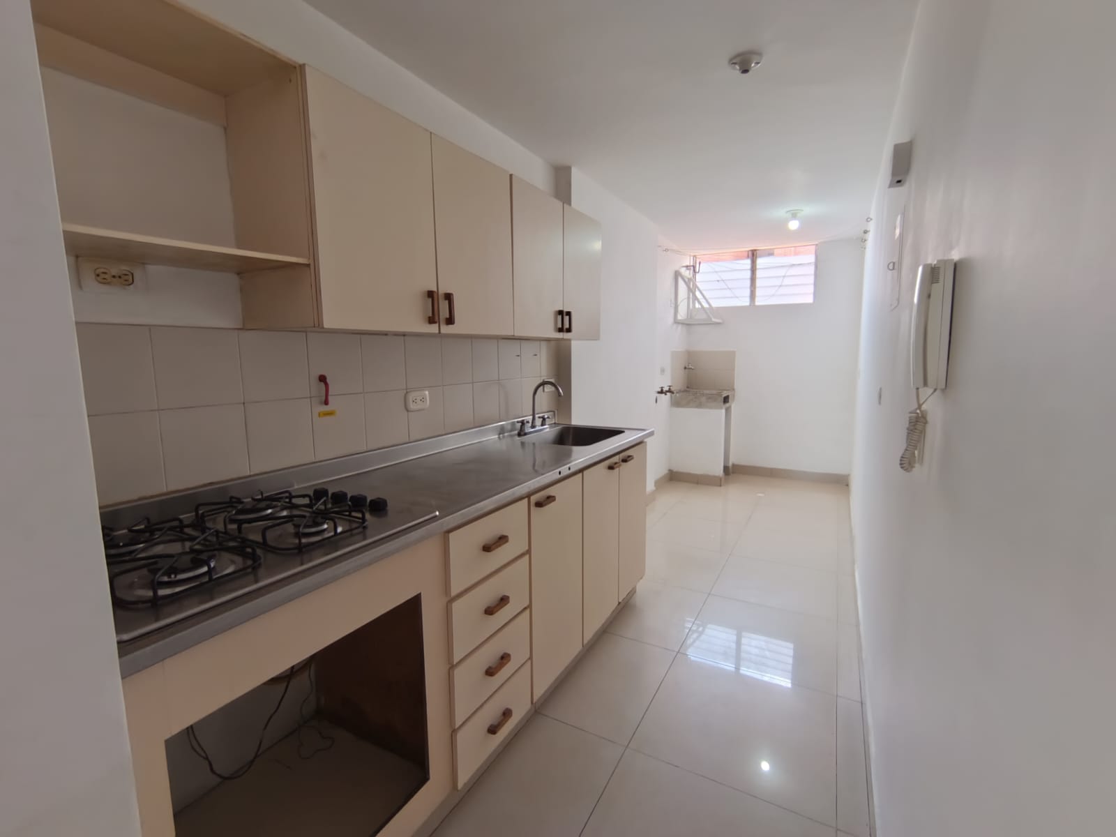 Apartamento en arriendo en LA AMERICA, 80 m², 3 alcobas