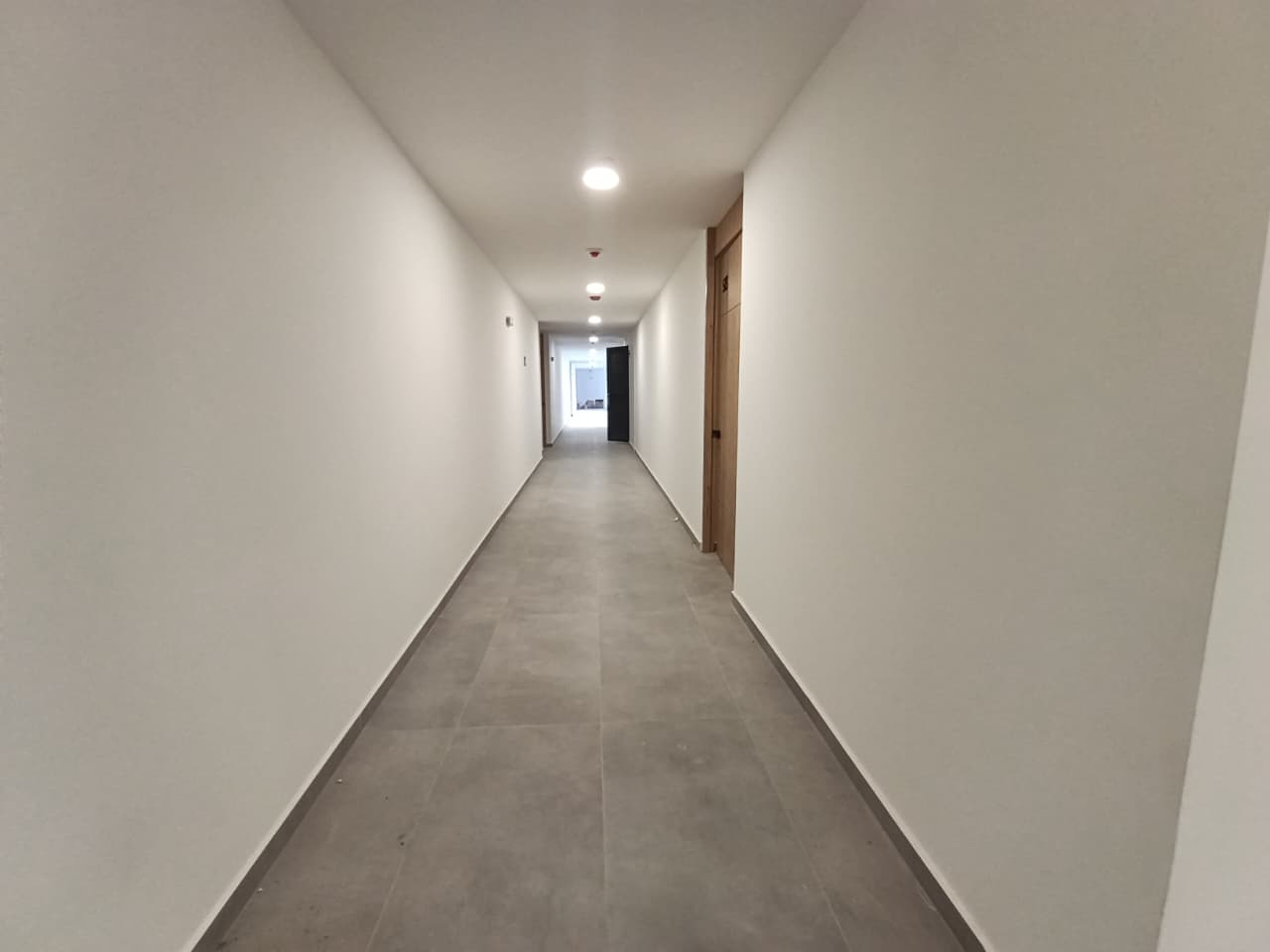 Oficina en arriendo en CIUDAD DEL RIO, 83 m²