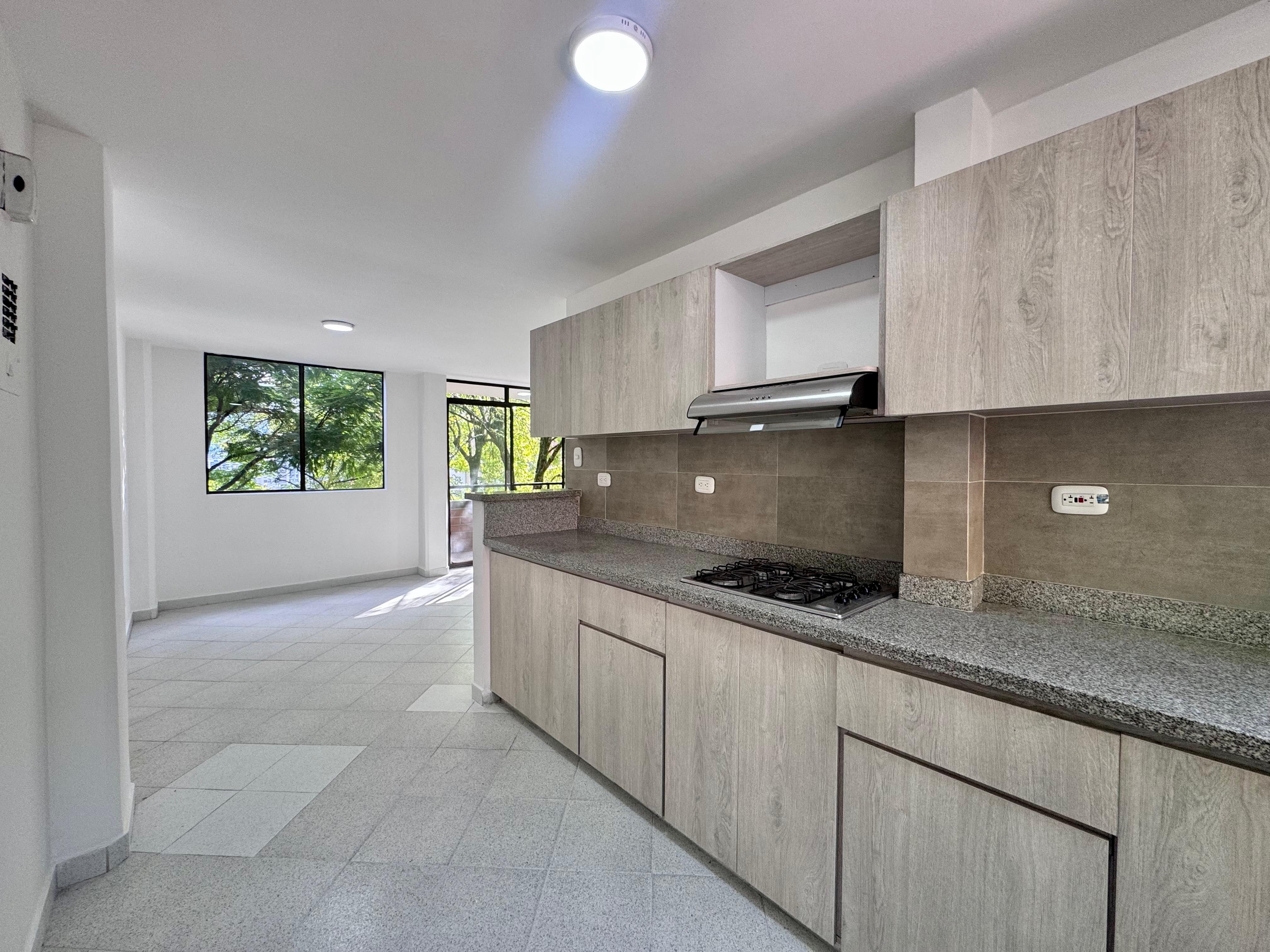 Apartamento en arriendo en LOMA DEL INDIO, 90 m², 3 alcobas