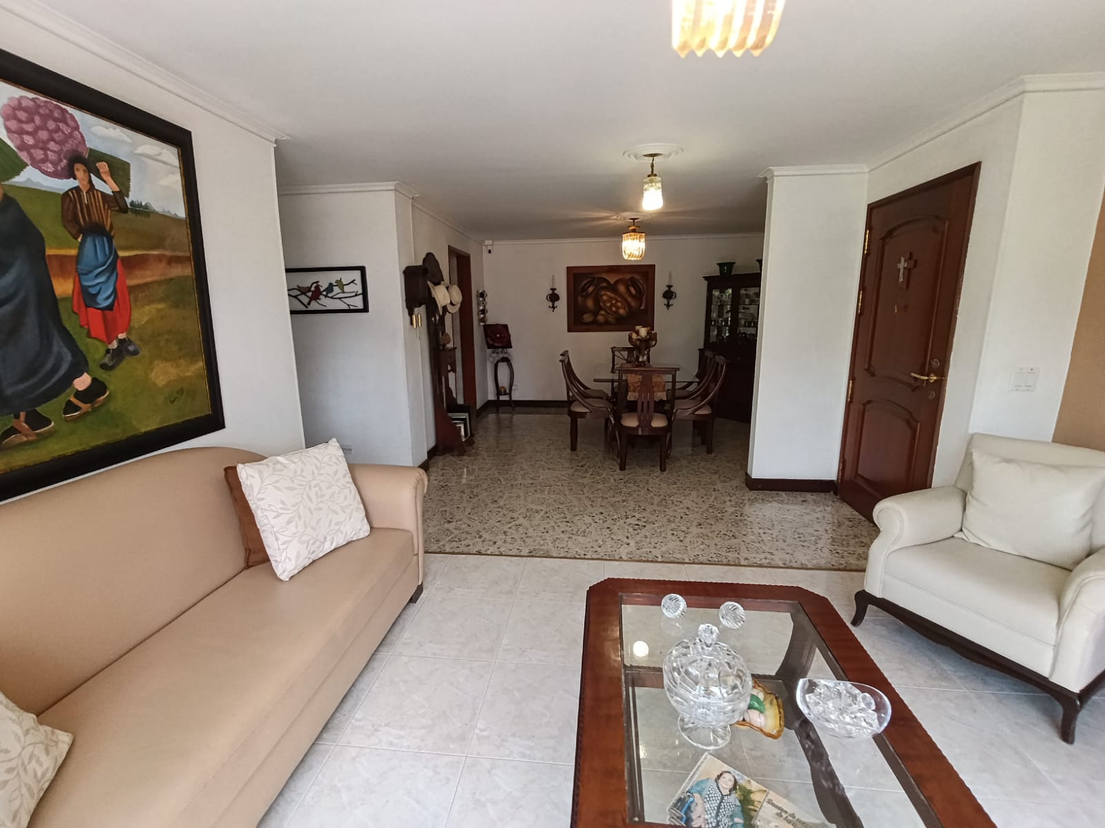 Apartamento en arriendo en LAURELES MEDELLIN, 150 m², 3 alcobas
