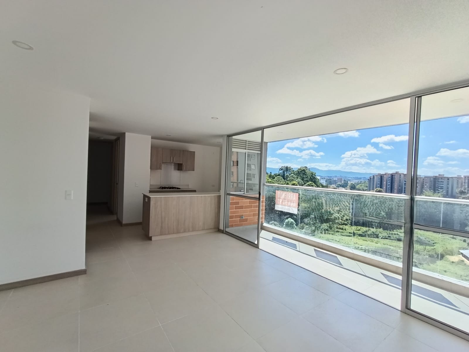 Apartamento en arriendo en LOS COLEGIOS, 74 m², 3 alcobas