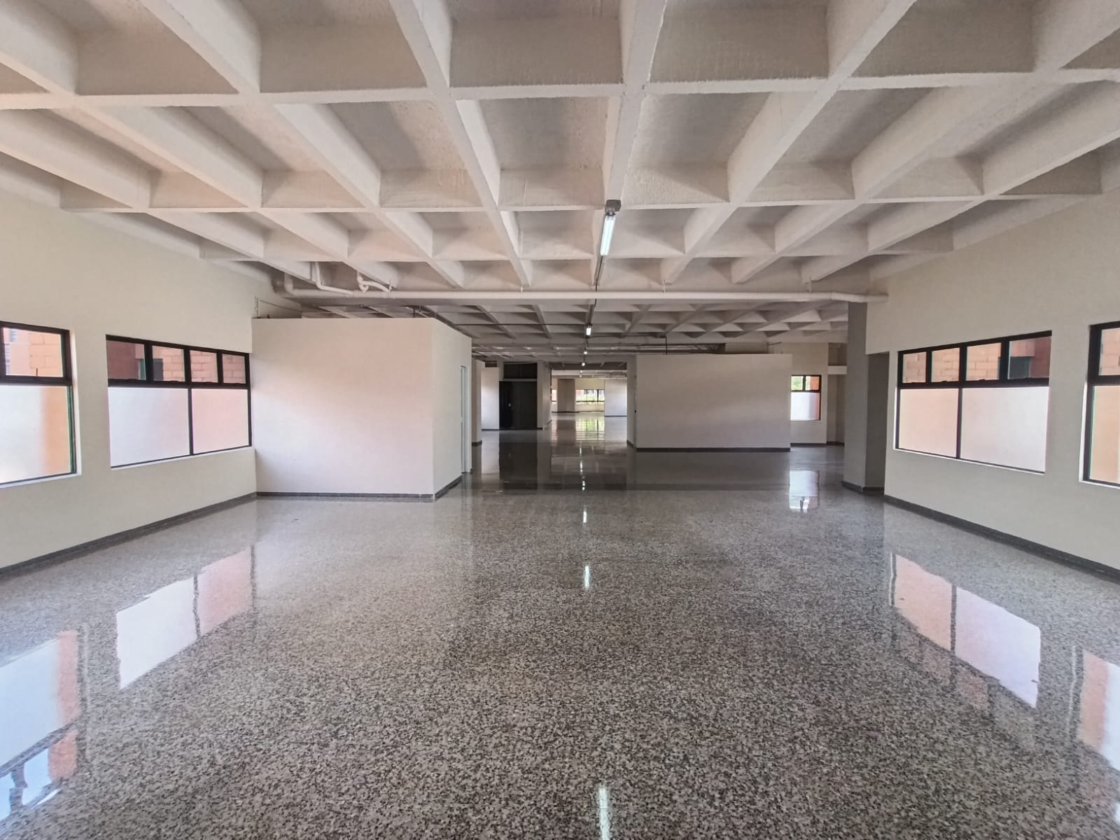Oficina en arriendo en SAN DIEGO, 535 m²