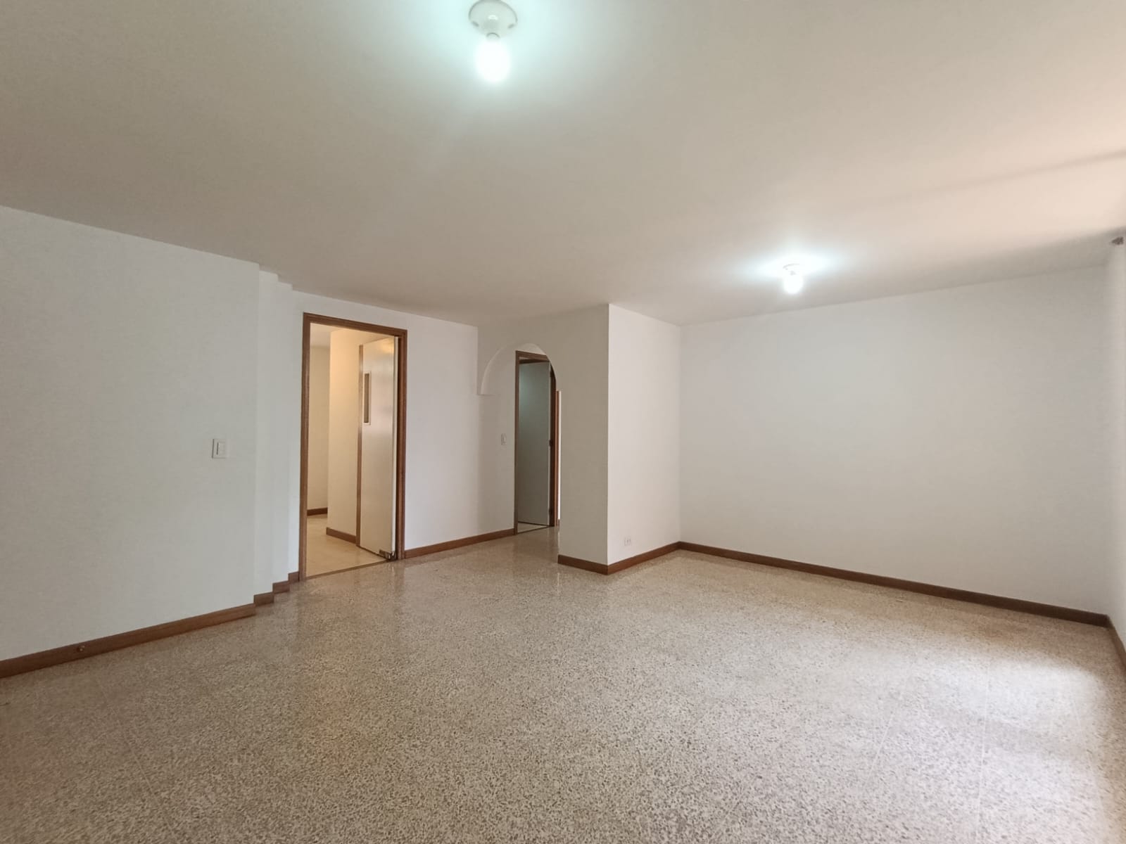 Apartamento en arriendo en CASTROPOL, 71 m², 2 alcobas