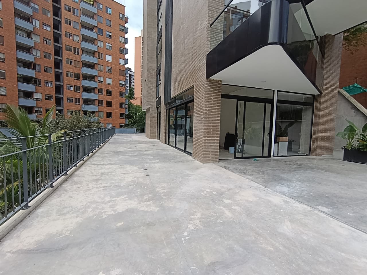 Local en arriendo en CASTROPOL, 112 m²