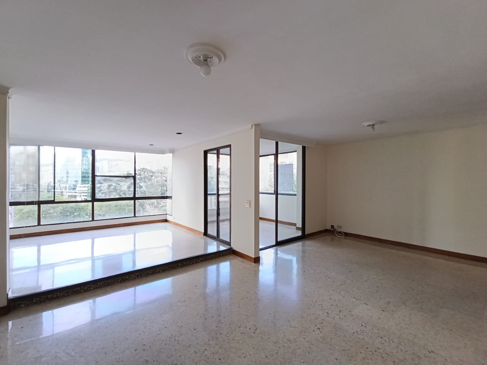 Apartamento en arriendo en SANTA MARIA DE LOS ANGELES, 156 m², 3 alcobas