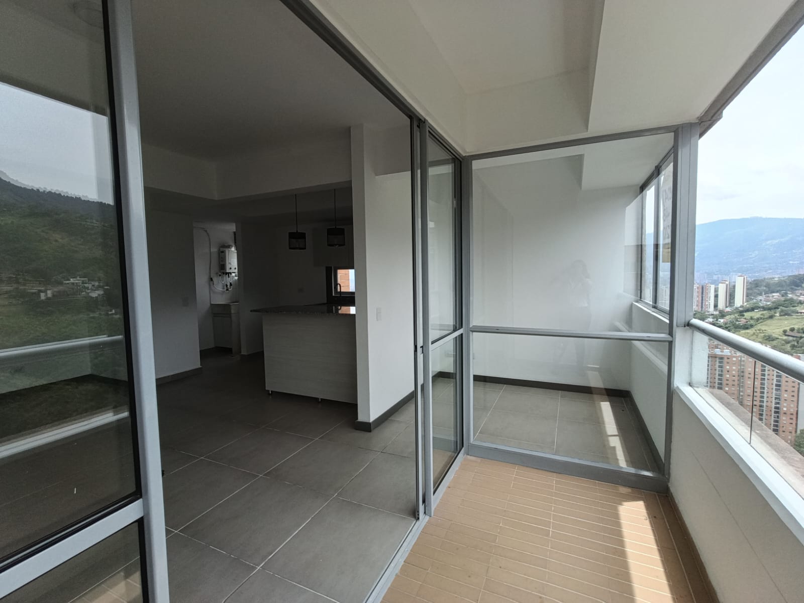Apartamento en arriendo en AVES MARIA, 92 m², 3 alcobas