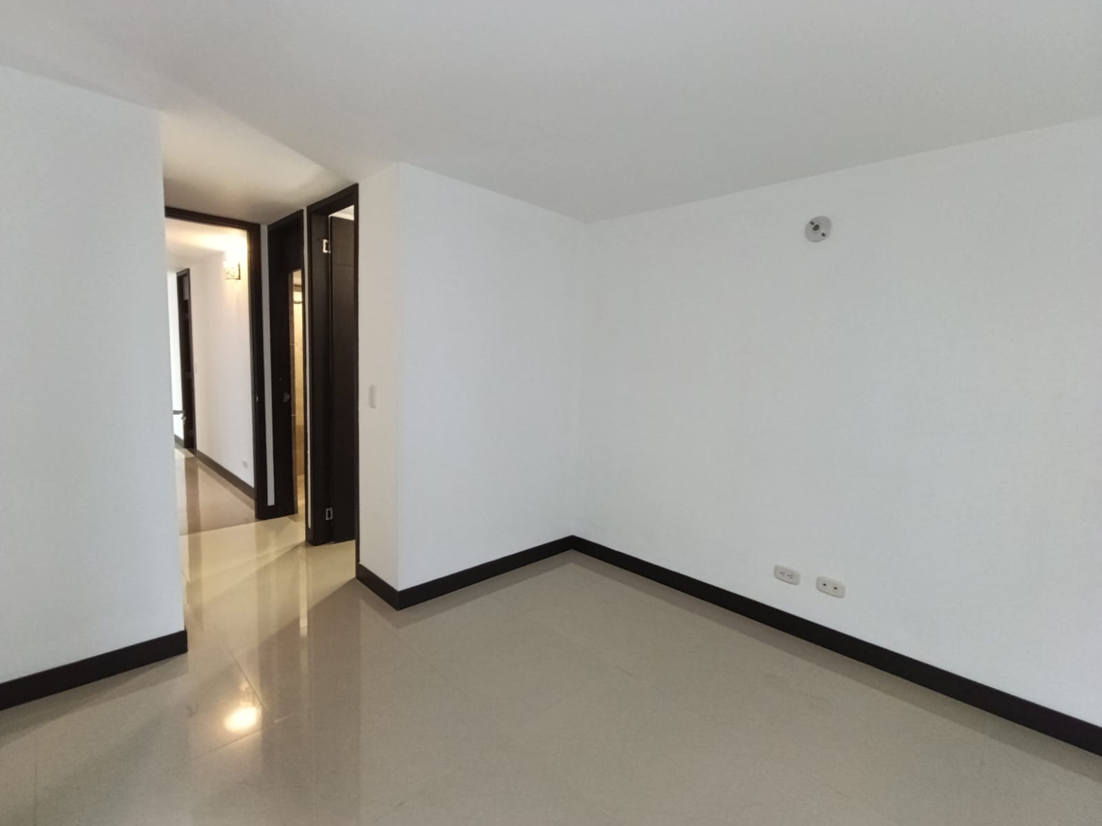 Apartamento en arriendo en LOMA DE SAN JULIAN, 72 m², 3 alcobas