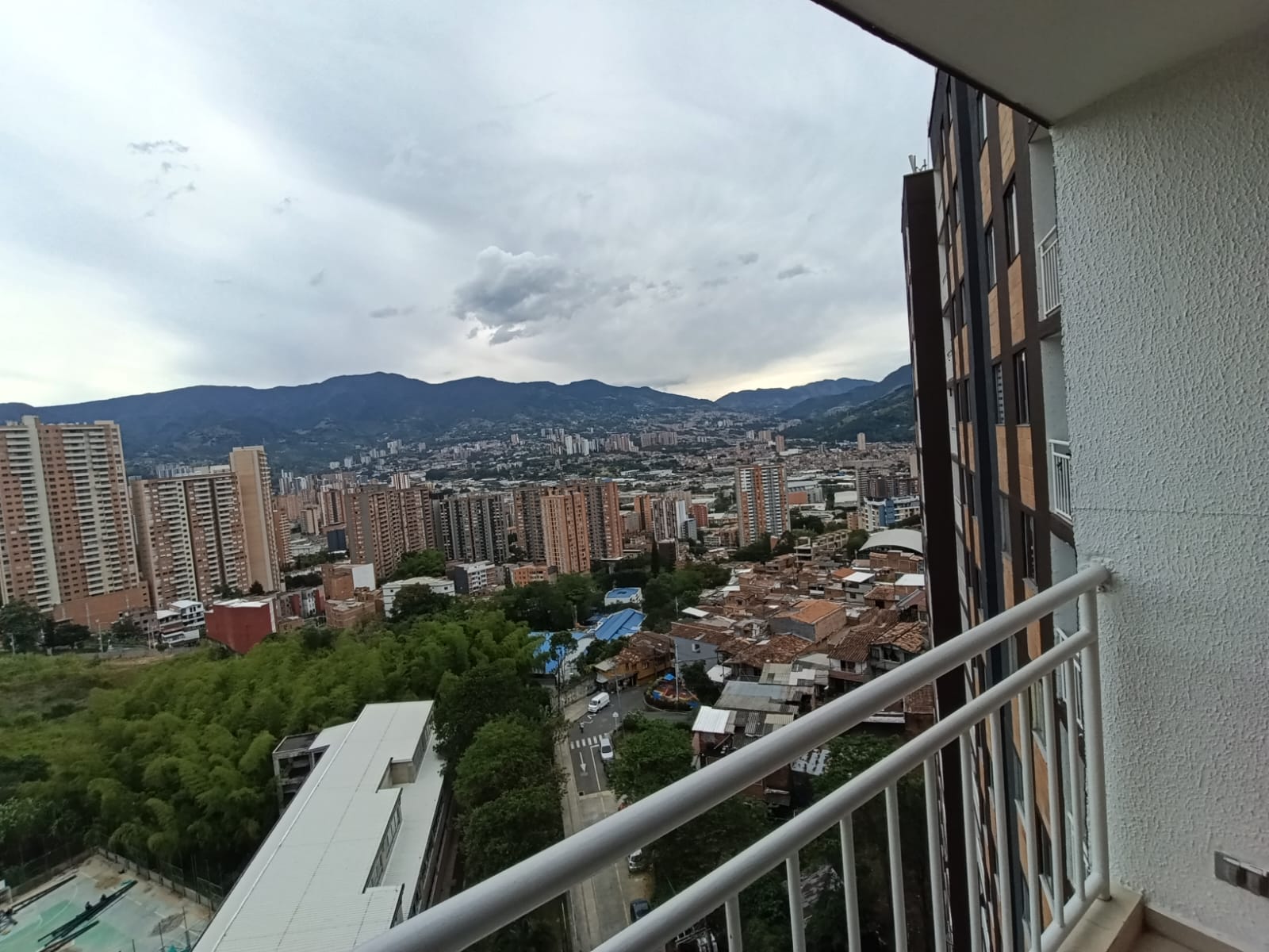 Apartamento en arriendo en ALTO DE LAS FLORES, 65 m², 3 alcobas